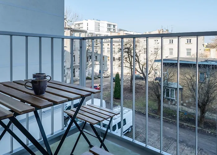 Downtown - Balcony, Location - By Rentujemy 公寓 罗兹