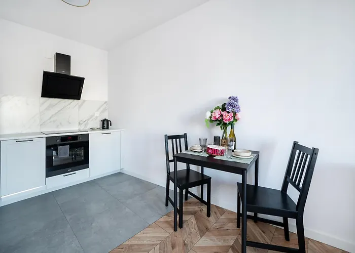 Downtown - Balcony, Location - By Rentujemy 罗兹