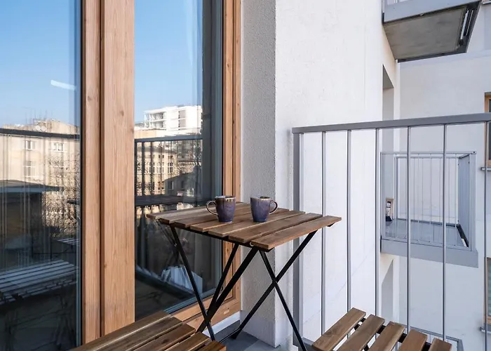 Downtown - Balcony, Location - By Rentujemy 罗兹